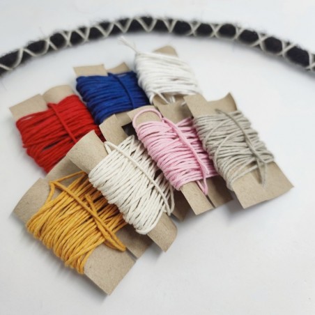 Waxed thread to decorate your dreadlocks